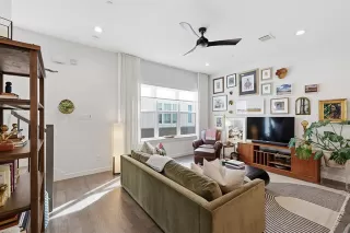 Photo #6: 21257805 Listing 