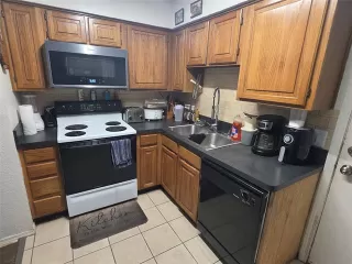 Photo #2: 21257953 Listing 