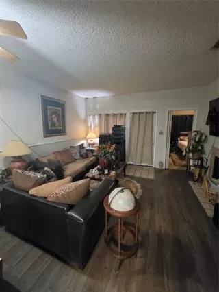 Photo #3: 21257953 Listing 