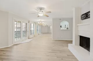 Photo #6: 21258053 Listing 