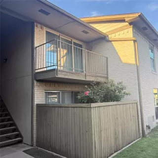Photo #2: 21258693 Listing 