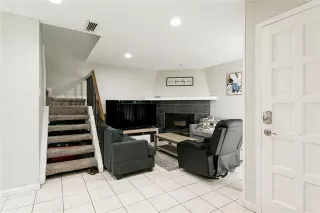 Photo #4: 21259504 Listing