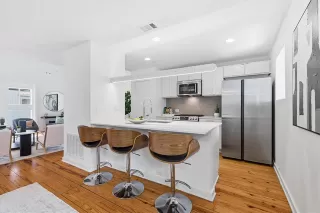 Photo #6: 21260559 Listing 