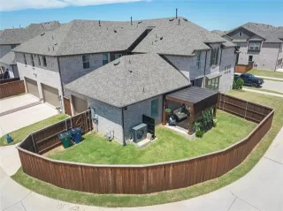 Photo #5: 21260829 Listing 