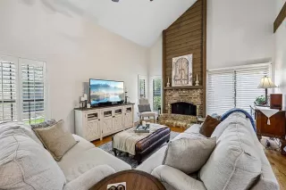 Photo #3: 21261047 Listing 