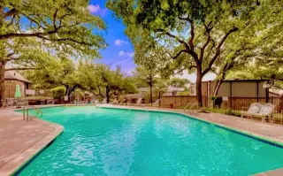Photo #4: 21261057 Listing