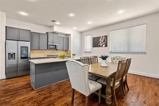 Photo #6: 21261396 Listing 
