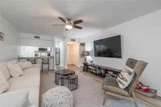 Photo #4: 21261721 Listing