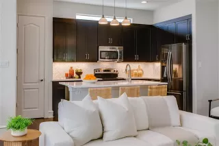 Photo #5: 21262046 Listing 