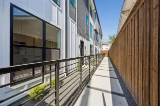 Photo #6: 21262090 Listing 