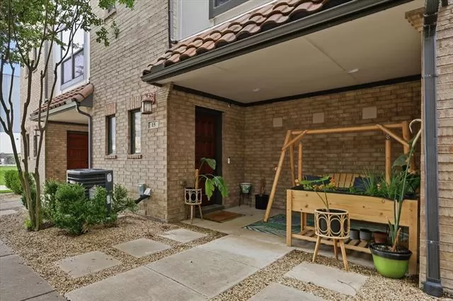 MLS: 21262558 Condo For Sale