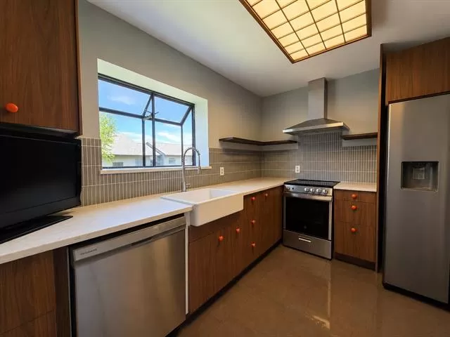 MLS: 21262563 Condo For Sale