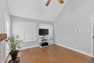 Photo #6: 21262879 Listing 