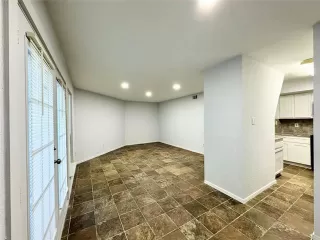 Photo #4: 21263097 Listing