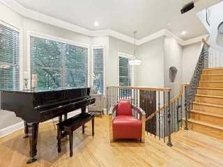 Photo #2: 21264001 Listing 