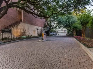 Photo #5: 21264001 Listing 