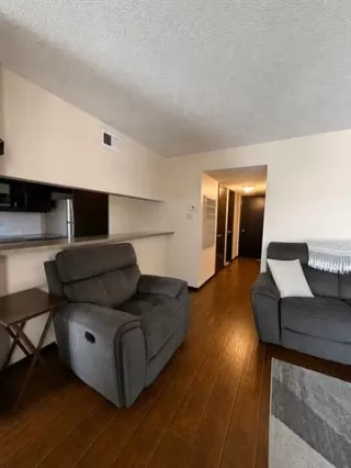 Photo #2: 21264144 Listing 