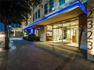 Photo #2: 21264491 Listing