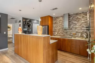 Photo #6: 21264491 Listing