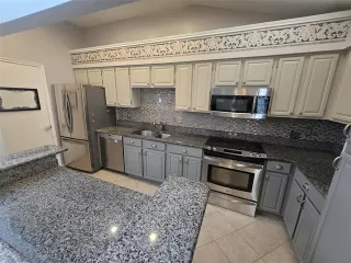 Photo #2: 21264662 Listing 