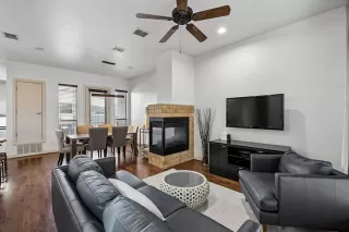 Photo #6: 21264677 Listing