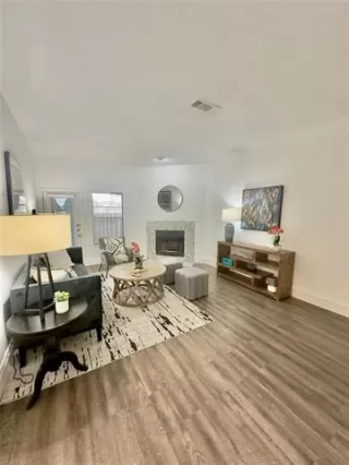 Photo #3: 21265416 Listing 