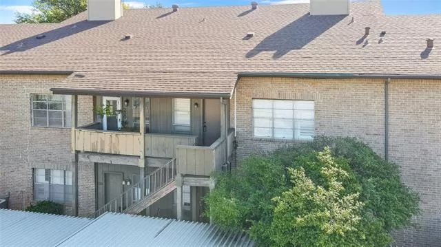 MLS: 21265892 Condo For Sale