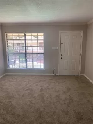 Photo #3: 21265907 Listing