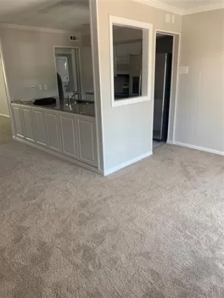 Photo #4: 21265907 Listing