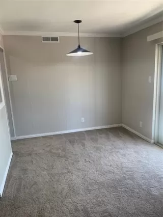 Photo #5: 21265907 Listing