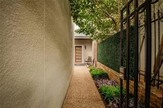 Photo #4: 21265931 Listing 