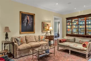 Photo #4: 21266040 Listing