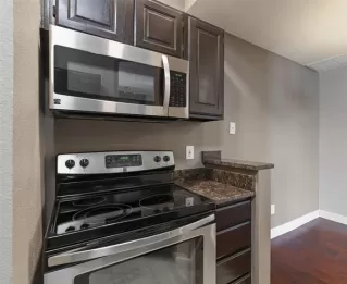 Photo #5: 21266253 Listing