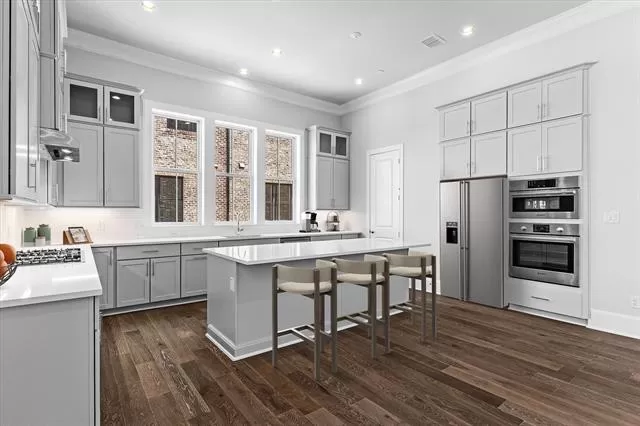 MLS: 21266501 Condo For Sale