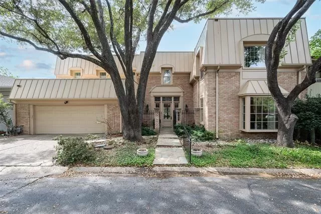 MLS: 21266767 Condo For Sale