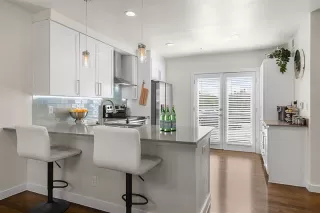 More Details about MLS # 21266906 : 3922 GILBERT AVENUE #214