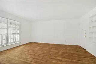 Photo #2: 21267181 Listing