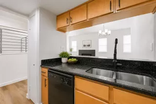 Photo #6: 21267264 Listing