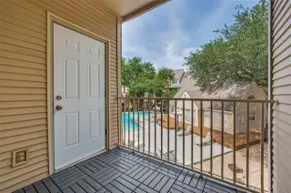 Photo #2: 21268191 Listing