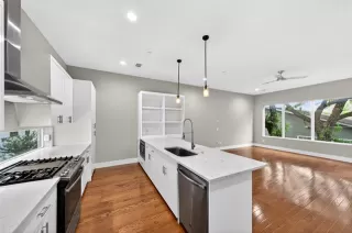 Photo #2: 21268375 Listing 