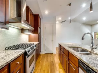 Photo #6: 21268694 Listing