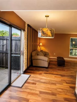 Photo #3: 21268766 Listing