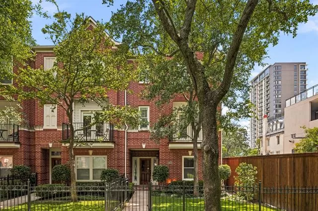 MLS: 21268917 Condo For Sale