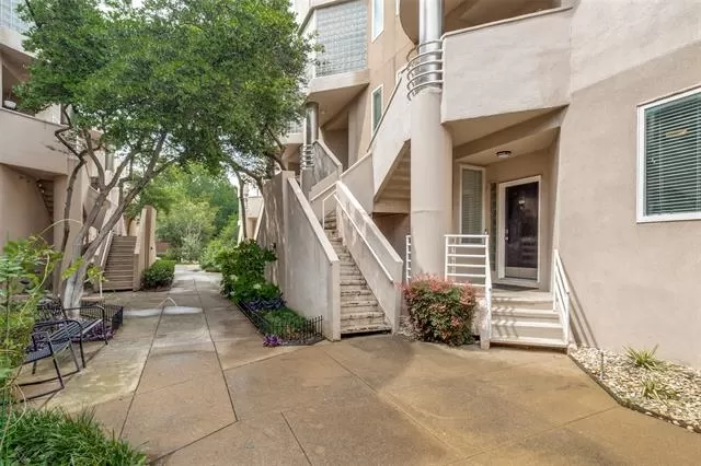 MLS: 21268918 Condo For Sale