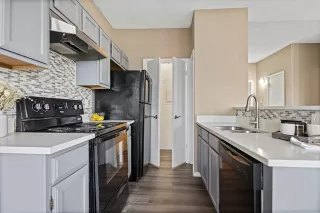 Photo #2: 21269073 Listing 