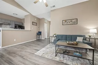 Photo #6: 21269073 Listing 