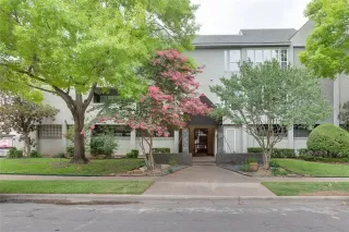 Photo #4: 21269490 Listing