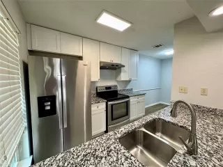 Photo #3: 21269749 Listing