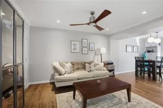 Primary Photo for MLS#: 21270419