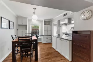 Photo #3: 21270419 Listing